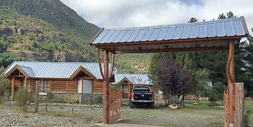 Imagen 5 de 11 de Lago Puelo, Excelente Complejo De 3 Cabañas Más Monoambiente A Media Cuadra De Ruta 16. Usd 169.000