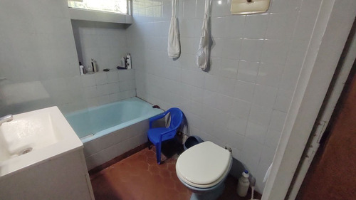 Casa 6 Amb. En Barrio El Cortijo, Malvinas Arg.