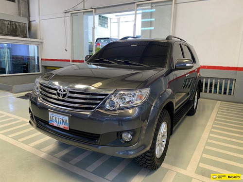 Toyota Fortuner .