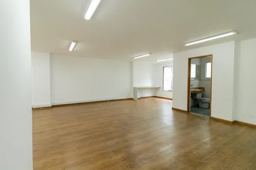 Oficina En Arriendo En Chico Norte. Cod A1094002
