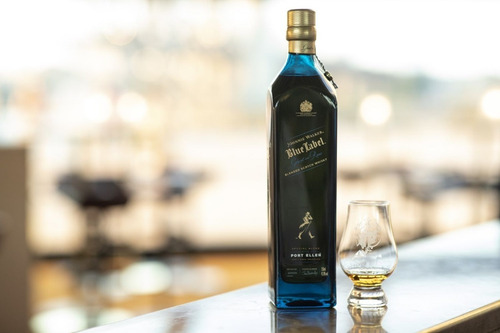 Imagen 3 de 9 de Whisky Johnnie Walker Blue Label Ghost & Rare 750ml Estuche