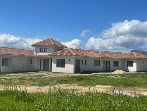 Venta  Parcela Con Casa  Hacienda Viñedos De Casablanca