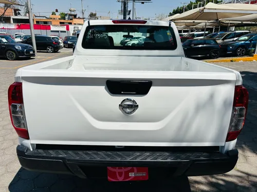 Nissan NP300 2.4 Doble Cabina Se Aa Pack Seg Mt