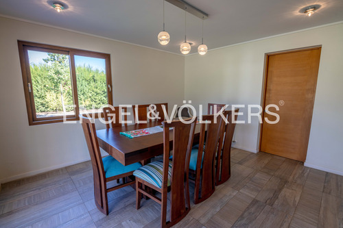 Casa Mediterránea En Exclusivo Condominio En Linderos