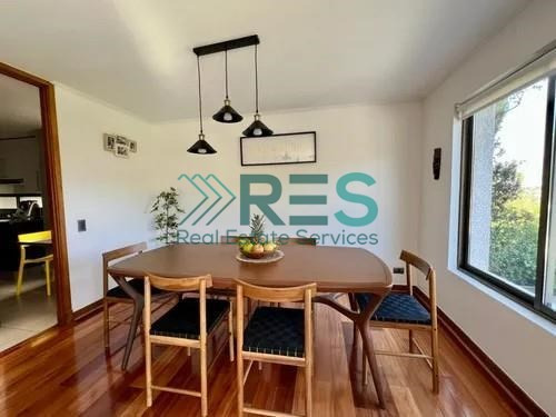 Casa En Venta De 4 Dorm. En Lo Barnechea