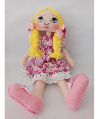 Muñeca De Tela Con Vestido Rosa Floreado Pelo Amarillo