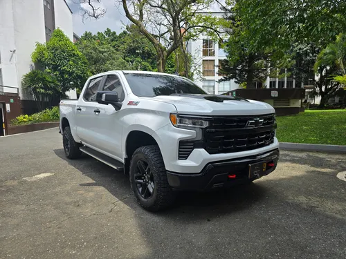 Chevrolet Silverado 5.3 Z71 4X4 At