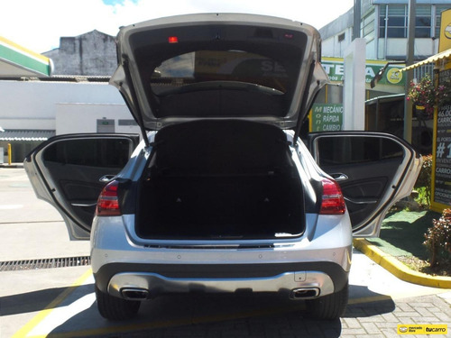 Imagen 11 de 22 de Mercedes-benz Clase Gla 1.6 Turbo Urban At