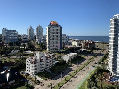 Imagen 23 de 26 de Departamento De 3 Dormitorios, Con Excelente Vista A La Playa Brava, Full Amenities.