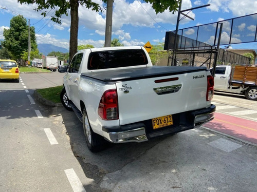 Imagen 5 de 11 de Toyota Hilux 2.4l 4x4