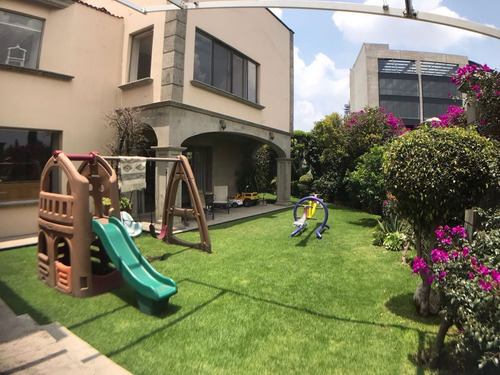 Casa En Venta En Bosques De Las Lomas (m2c192)