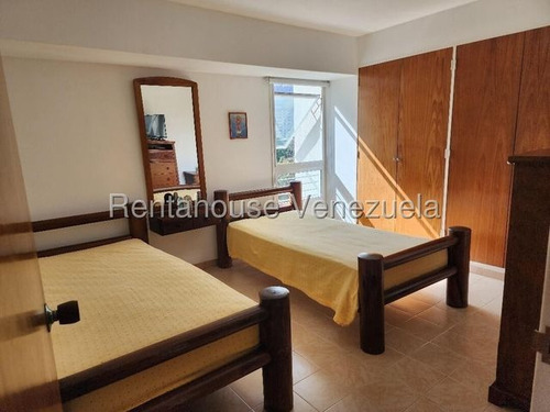 Agp Apartamento En Venta En El Cigarral, Con Bellas Áreas Sociales 25-19599 Ys