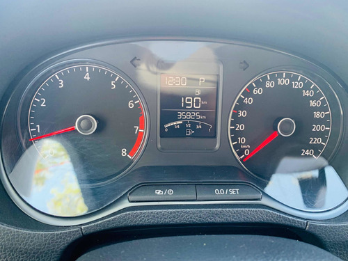 Imagen 11 de 12 de Volkswagen Vento 2019 1.6 Confortline At