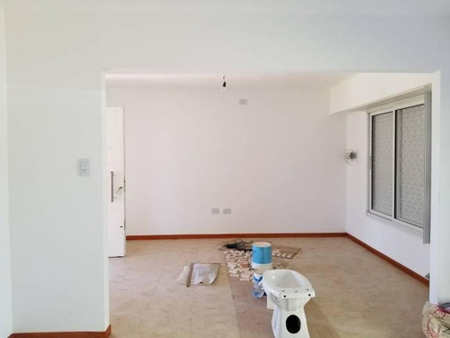 Imagen 9 de 21 de Casas Ph En Venta, Calle 119, Navarro, Cod.2246