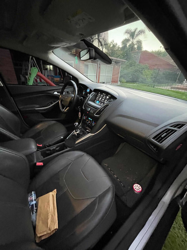 Ford Focus Se Plus Mt