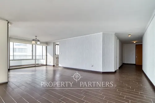 Departamento De 4 Habitaciones, Primera Línea En C...