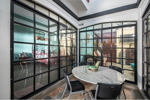 Casa En Venta De Una Planta Autosustentable Y Construida En Dos Lotes En Mayorazgo Residencial.