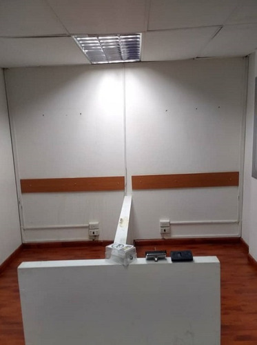 Imagen 4 de 13 de Se Alquila Cubículo En Oficina 17m2 Plaza Venezuela