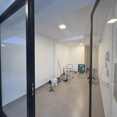 Venta De Local Comercial - Pleno Centro De Santiago 19mts2