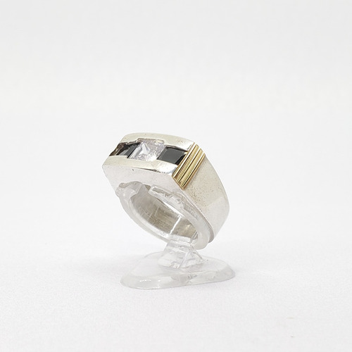 Imagen 4 de 9 de Anillo Plata Y Oro 3 Piedras Centro Negra Blanca Negra