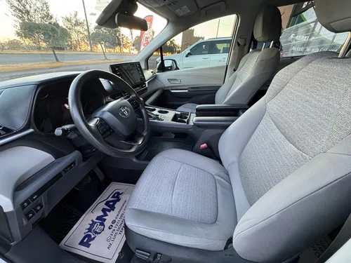 Toyota Sienna 3.5 Le At