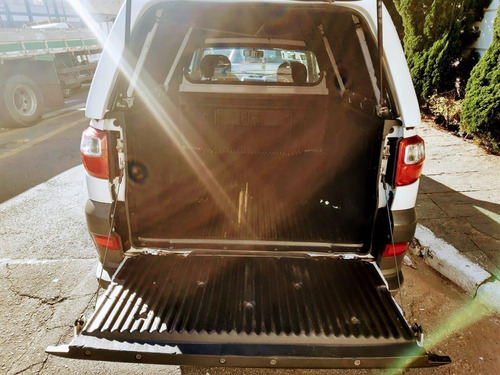 Imagem 9 de 14 de Fiat Strada Working 1.4 Flex Bau Branco Basico Documento Ok