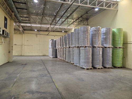 Arriendo Bodega Con Oficinas En Condominio Industrial