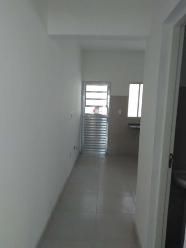 Imagem 5 de 11 de Três Sobrados C/2 Dorm. 2 Wc. Sala, Cozinha, Gar., Quintal. - V190
