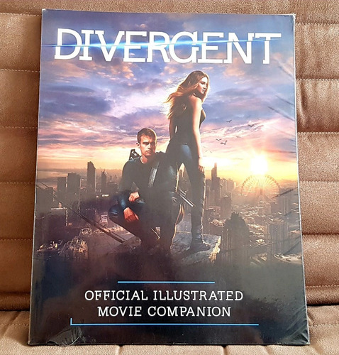 Livro Divergent Official Illustrated Movie Companion Import