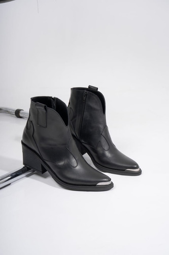 Botas Texanas Caña Corta Puntera Metalica Cuero Mujer