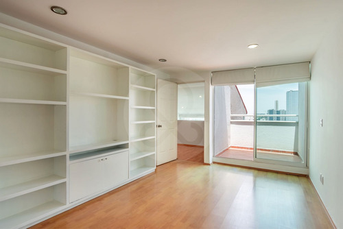 Departamento En Venta En Hacienda De Las Palmas