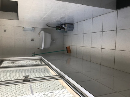 Imagem 13 de 14 de Apartamento 3/4, Terceiro Andar, Escada, Conservado