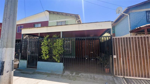 Casa En Venta De 2 Dorm. En San Bernardo