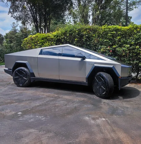 Tesla Cybertruck - Foundation Series Dual Motor Nueva Bogotá