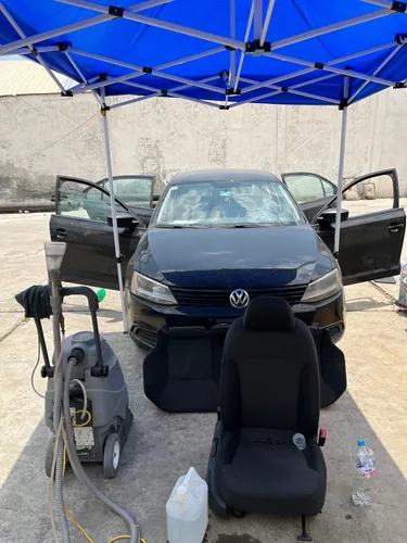 Volkswagen Jetta 2.0 L4 Mt