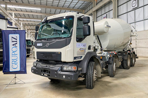 Caminhão Volvo Vmx 290 8x4 23/24 Betoneira 10m3 Liebherr