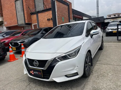 Nissan Versa 1.6 Advance