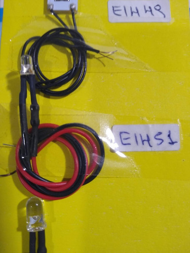 Imagen 3 de 5 de Nico 3 Leds De 3 Mm, Resistencia Y Cable Esc.todas (eih 51)
