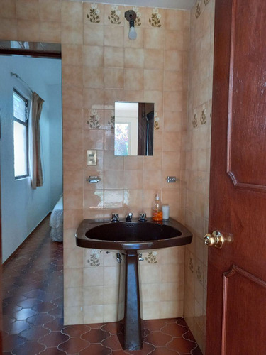 Casa Sola En Lomas De Atzingo, Cuernavaca, Morelos - Ber-1024-cs*