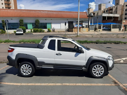 Imagem 12 de 15 de Fiat Strada Adventure 1.8 Flex