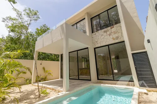 Casa En Venta En Playa Del Carmen Valenia