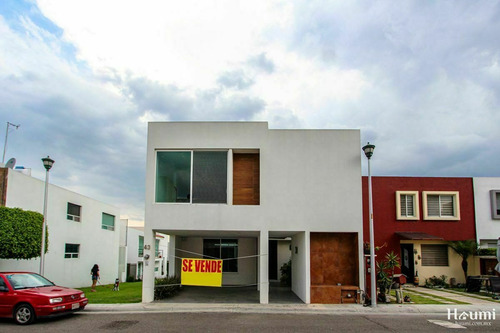 Imagen 1 de 17 de Casa En Venta En Campestre Mayorazgo , Mayorazgo