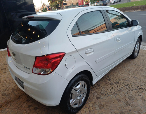 Chevrolet Onix 1.0 MPFI LT 8V FLEX 4P MANUAL