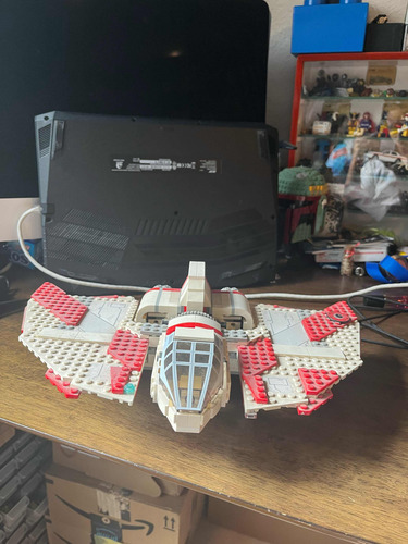 Lego Star Wars Jedi T-6 Shuttle (Usado)