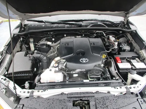 Toyota Fortuner Srv 4x2 2400cc At Aa