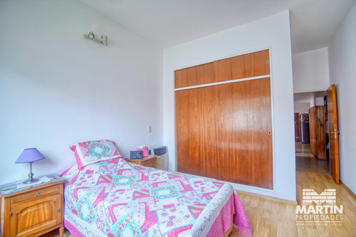 Casa 5 Ambientes, Suite, Playroom, Cochera X 2, Jardín Y Patio.