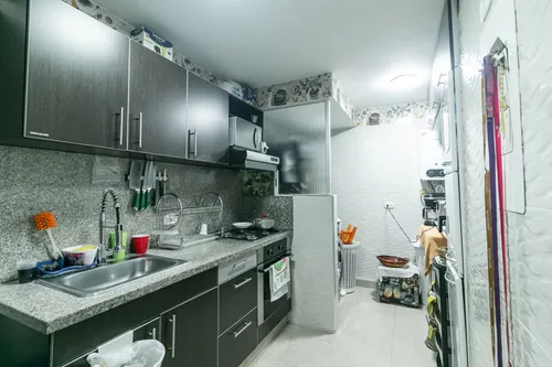 Apartamento En Venta En Hayuelos. Cod V1106017