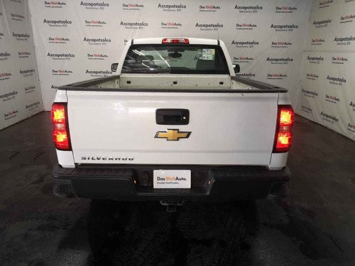 Imagen 12 de 15 de Chevrolet Silverado 2018 2p Ls Cab Regular V8/5.3 Aut 4x4