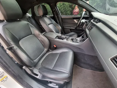Jaguar XF 2.0 Prestige