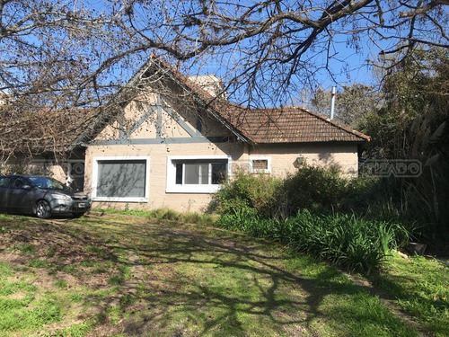 Casa En Venta Ubicado En Martindale, Pilar Y Alrededores